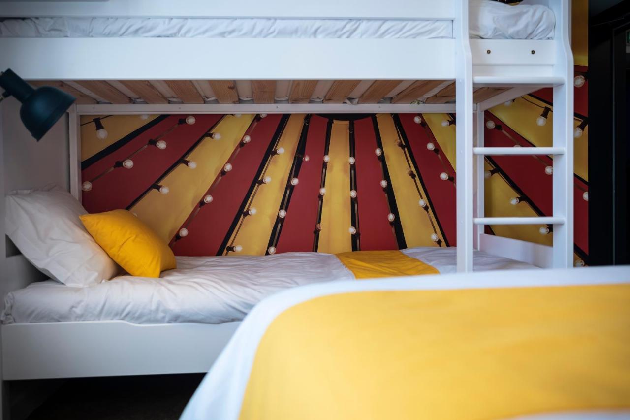 L'Auberge Des Artistes Nieul-sur-l'Autise Exterior photo